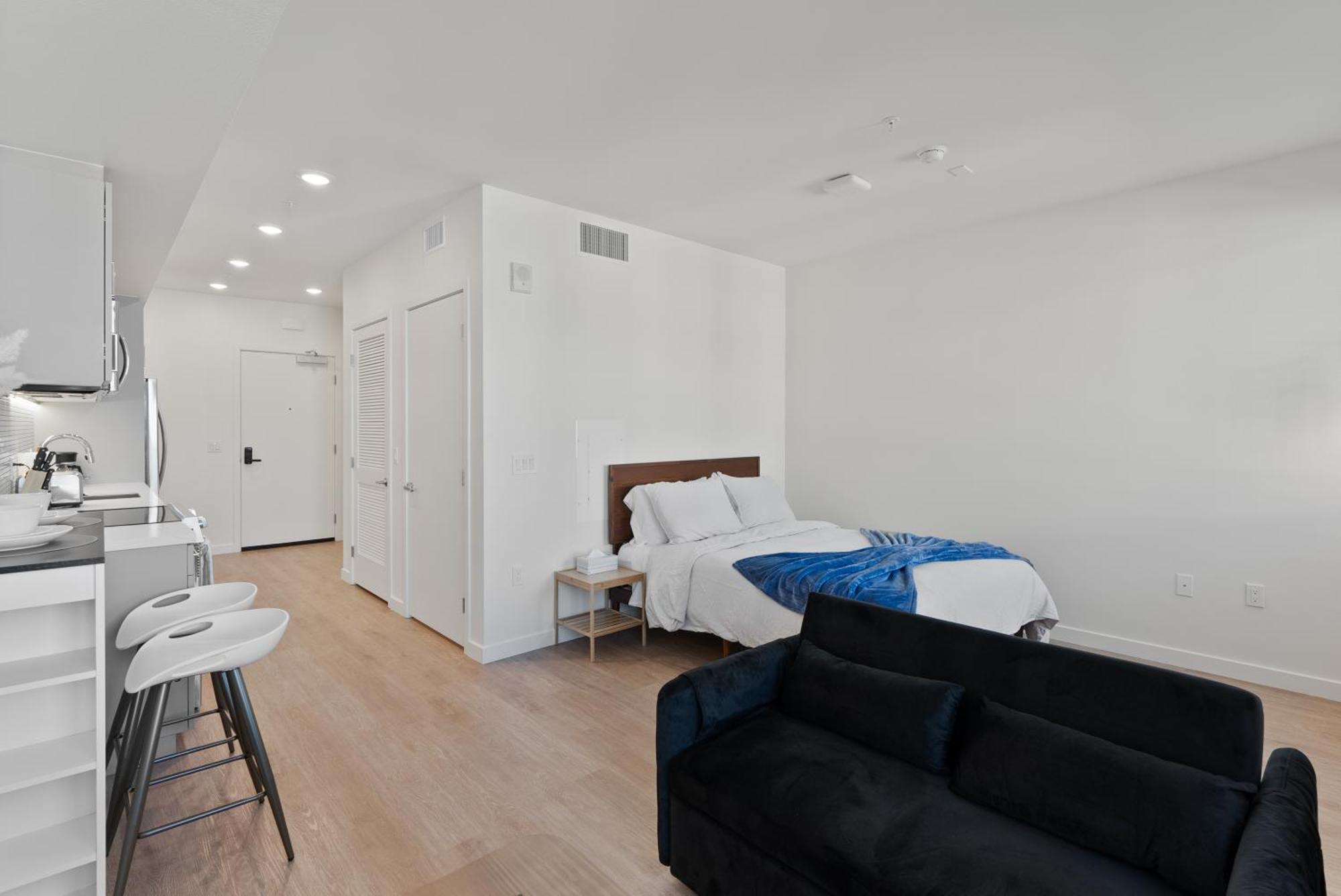 Bright Studio On Sunset Blvd, Free Parking, Gym, And Pool 洛杉矶 外观 照片